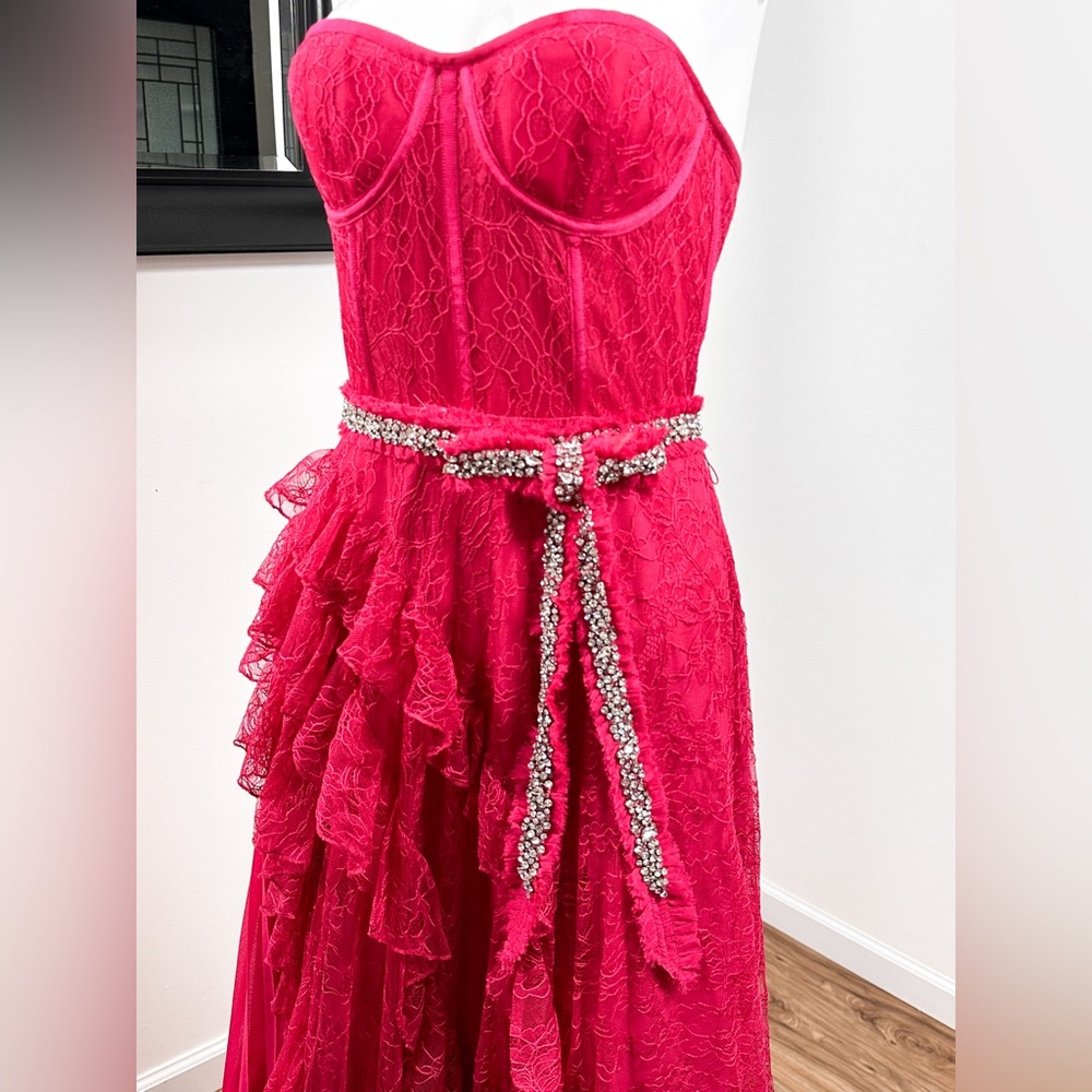Alice + Olivia Bree Draped Lace Gown - Picture 6 of 14